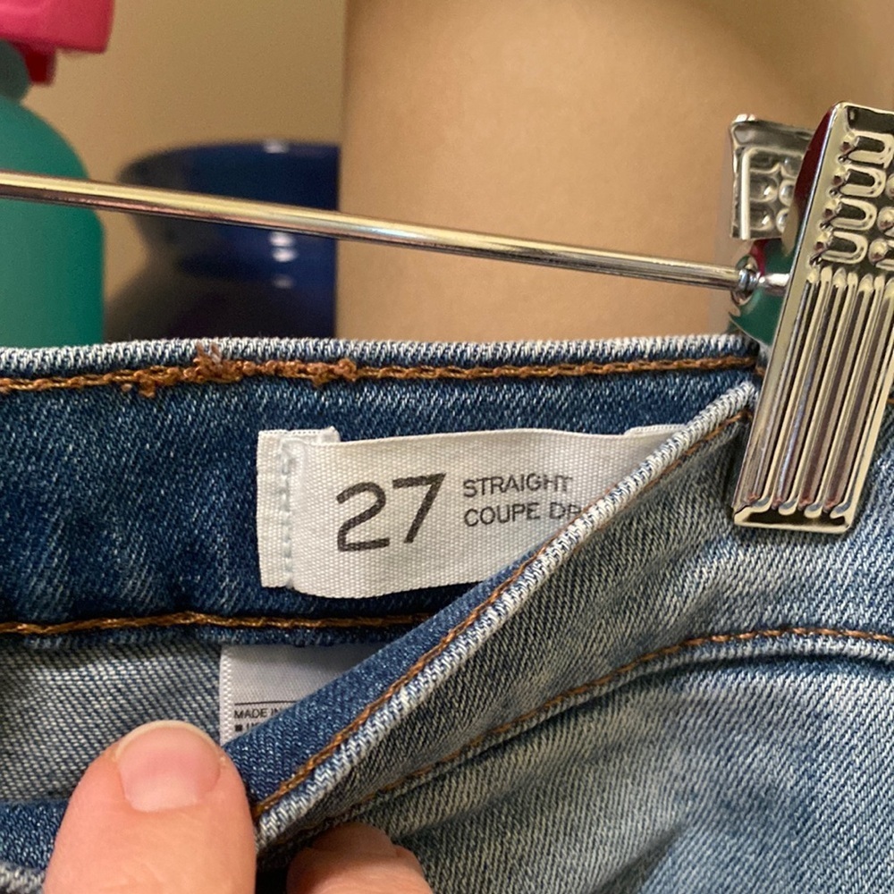 Banana Republic Distressed and Light Blue Straight Leg Jeans.  GUC. Size 27​​ - Picture 5 of 8